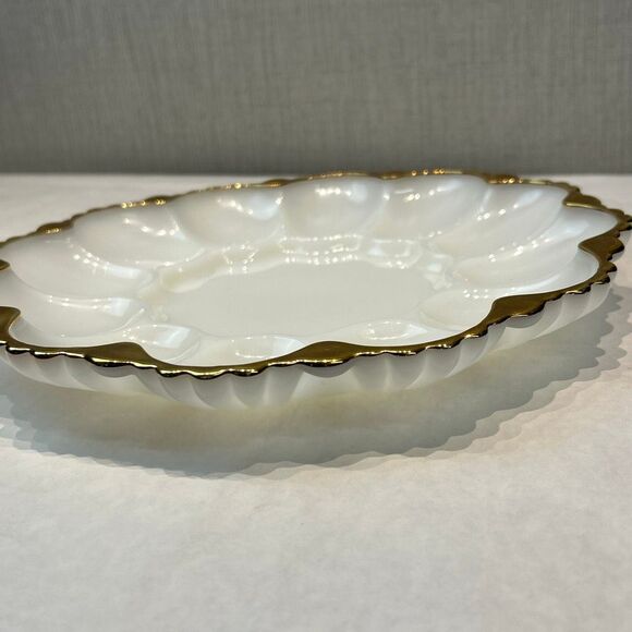 Anchor Hocking Milk Glass Deviled Egg Dish White Gold Trim Vintage Serving Plate - Picture 2 of 5